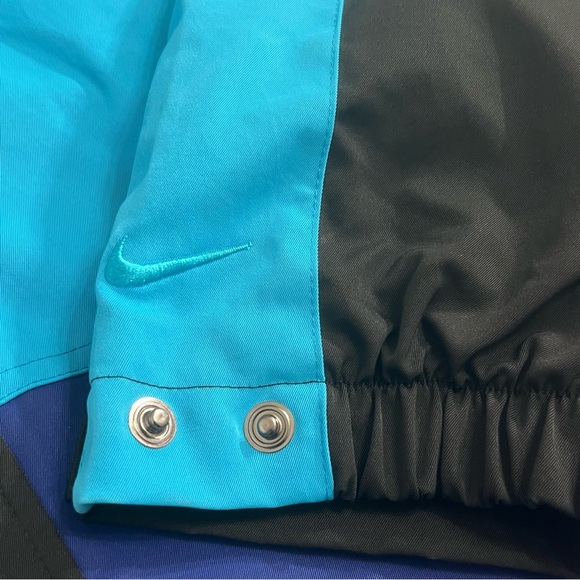 Nike LeBron Premium Utility Hooded Jacket - Picture 3 of 13